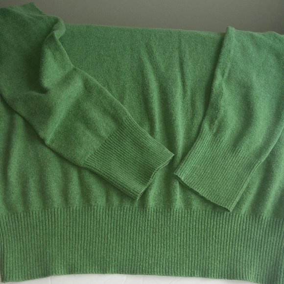 Gap V Neck Green Sweater M - Picture 4 of 5